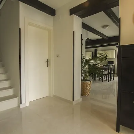 Lucija Villa Labin (Istria)